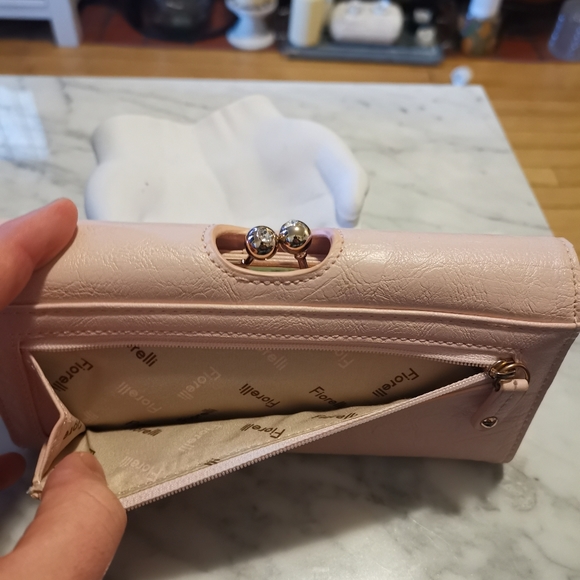 🔖Drop !💎Fiorelli UK Light Pink Wallet Rhinestone - Picture 2 of 11